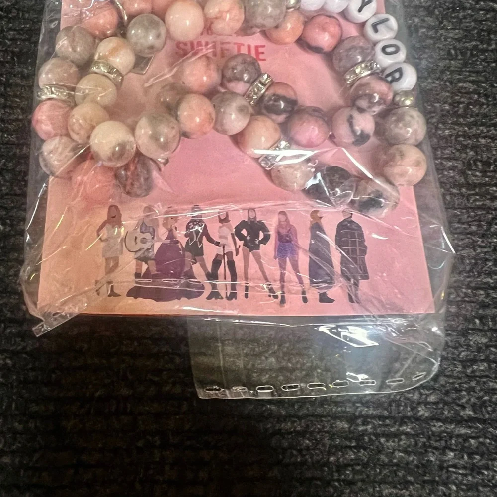 Taylor Swift - Swiftie‎ Forever - Gold and Pink Bracelets - New Package of 2